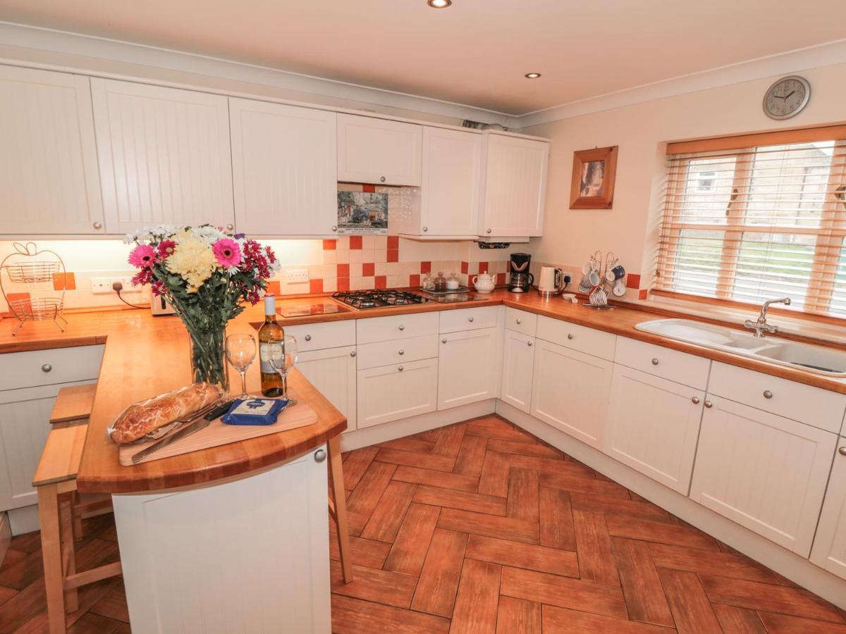 Mariners' Rest Villa Whitby Bagian luar foto
